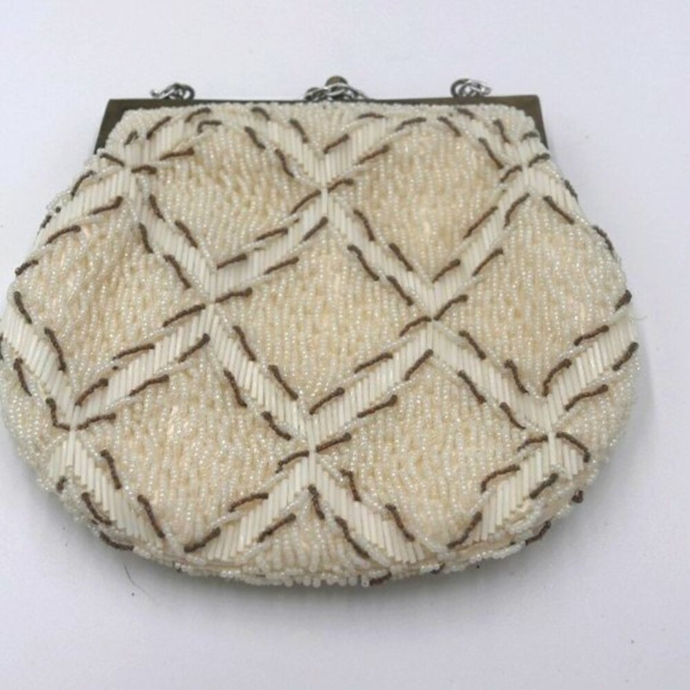 Vintage Heavily Beaded White Clamshell Kiss Lock Evening Bag 7x7"